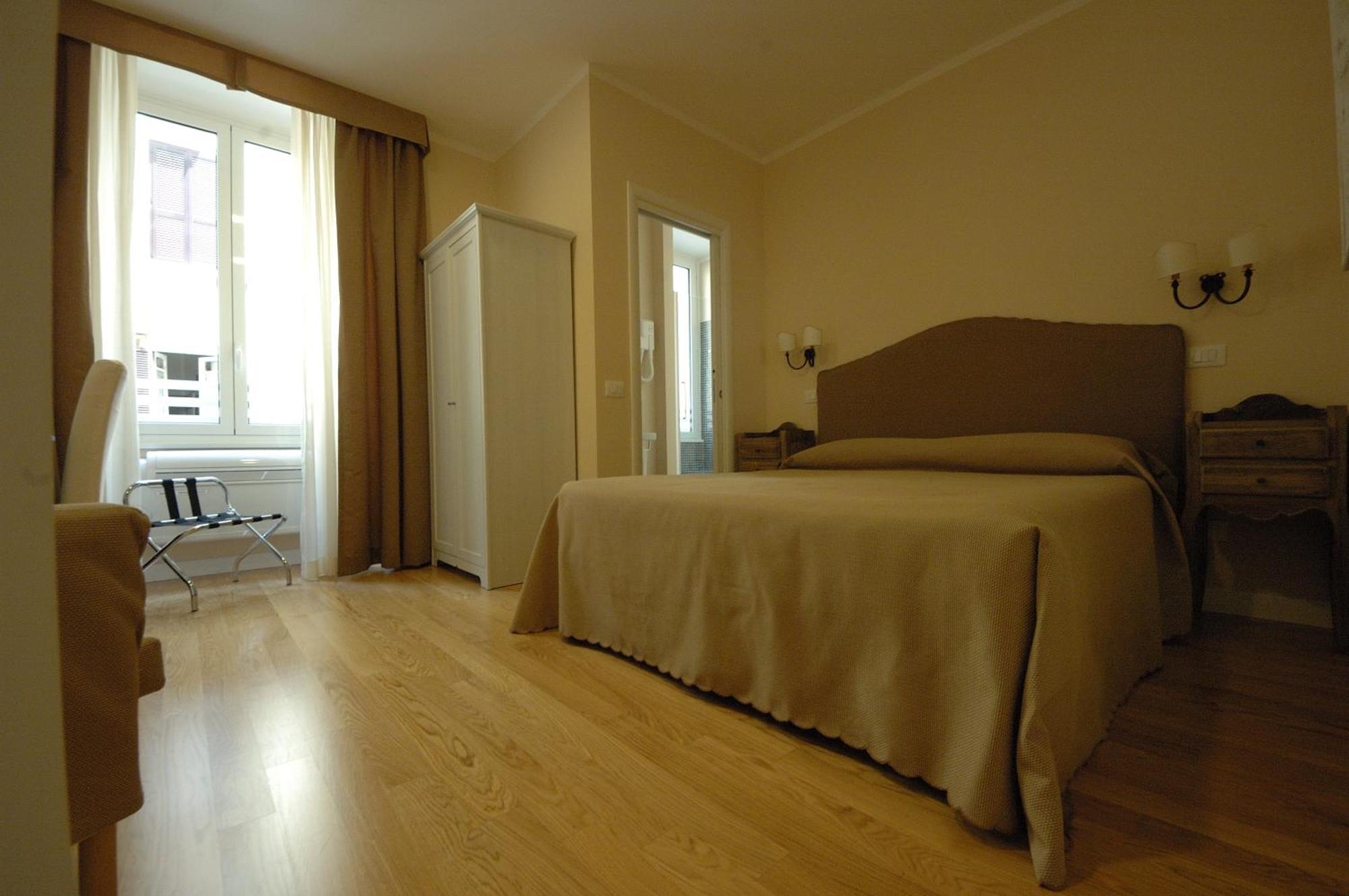 Residenza Dei Gracchi Hotell Rom Exteriör bild