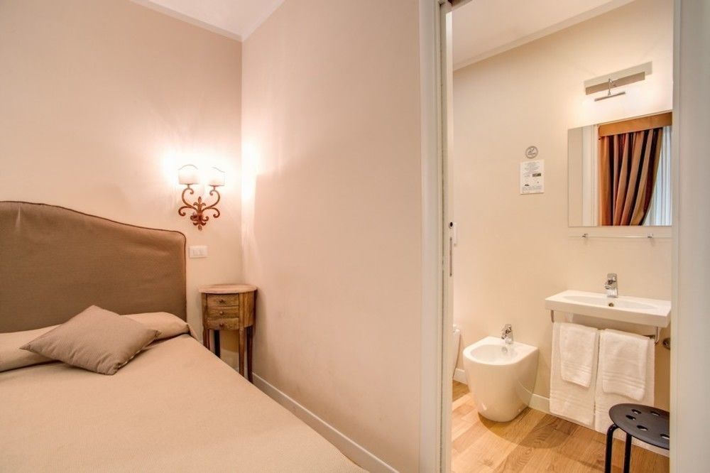 Residenza Dei Gracchi Hotell Rom Exteriör bild