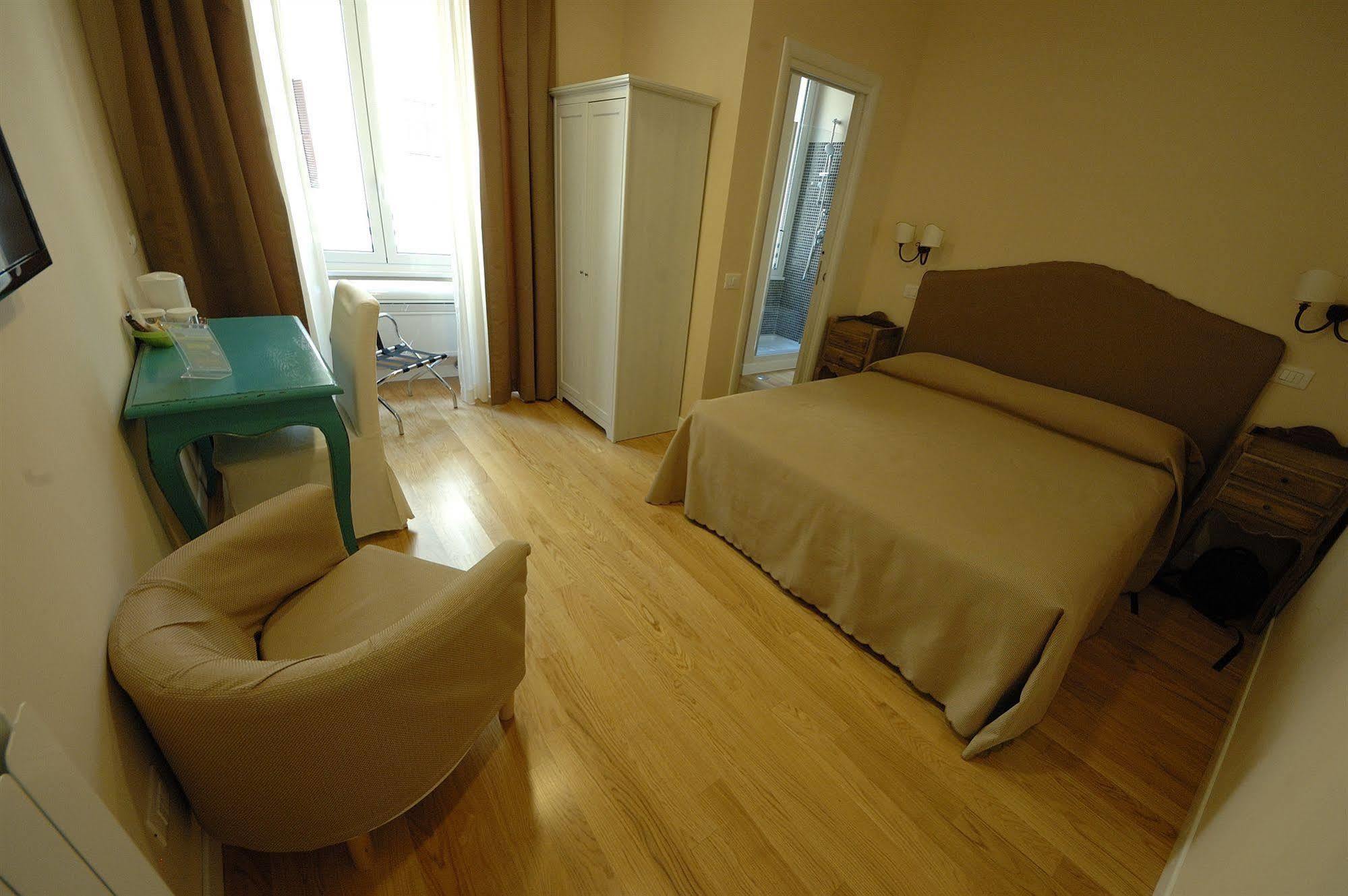 Residenza Dei Gracchi Hotell Rom Exteriör bild