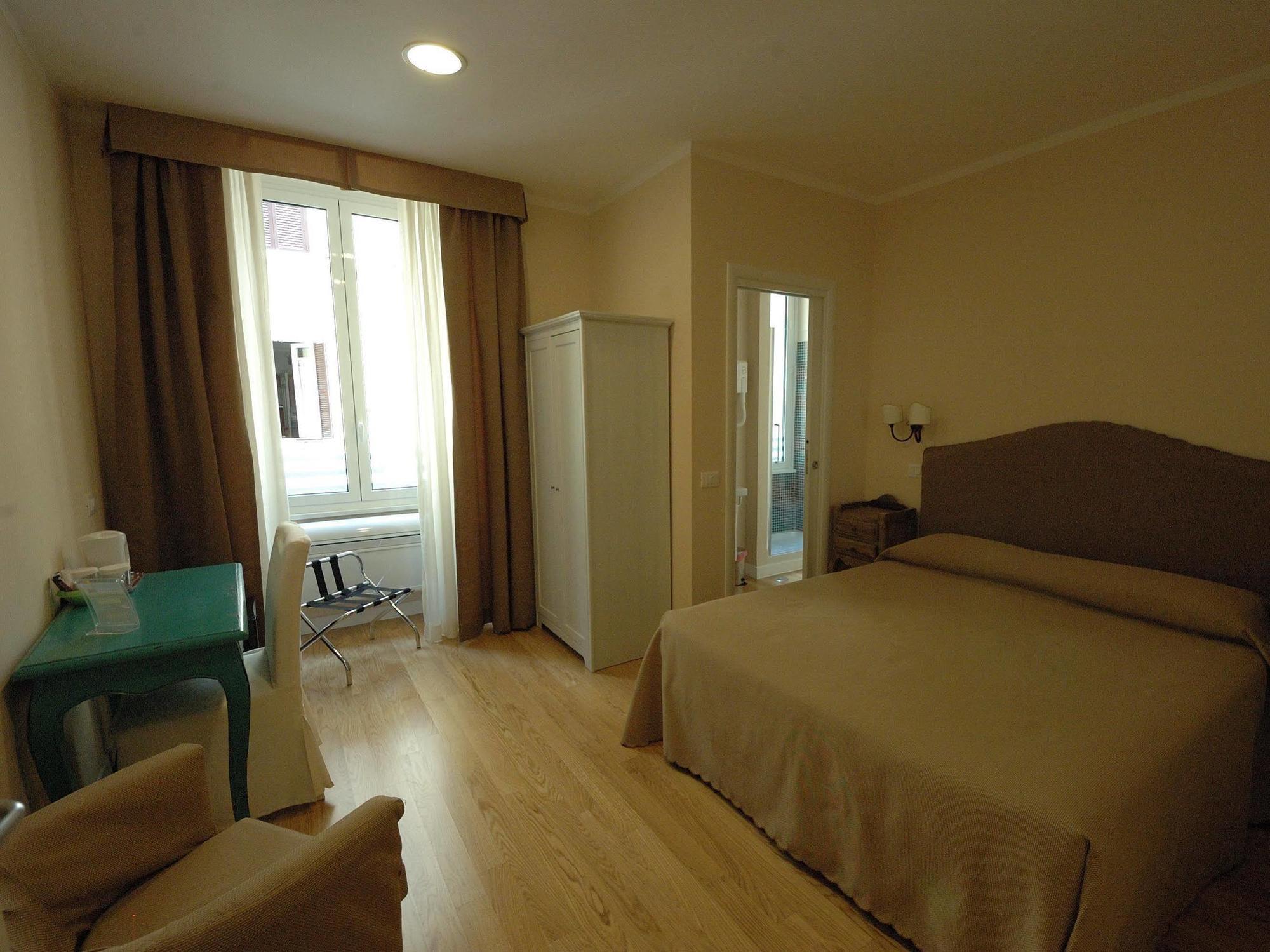 Residenza Dei Gracchi Hotell Rom Exteriör bild